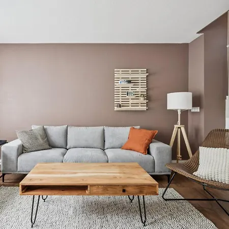 Charmantes Stadthaus, Parkplaetze, Garten * Singen