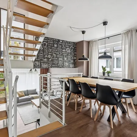 Charmantes Stadthaus, Parkplaetze, Garten Holiday home Singen