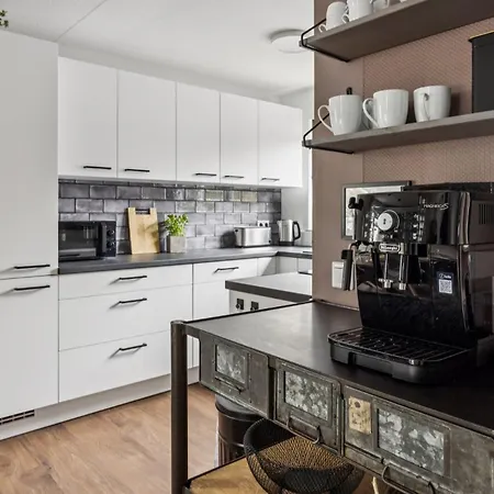 Charmantes Stadthaus, Parkplaetze, Garten Holiday home