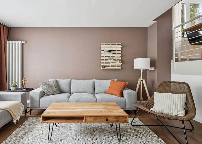 Charmantes Stadthaus, Parkplaetze, Garten * Singen